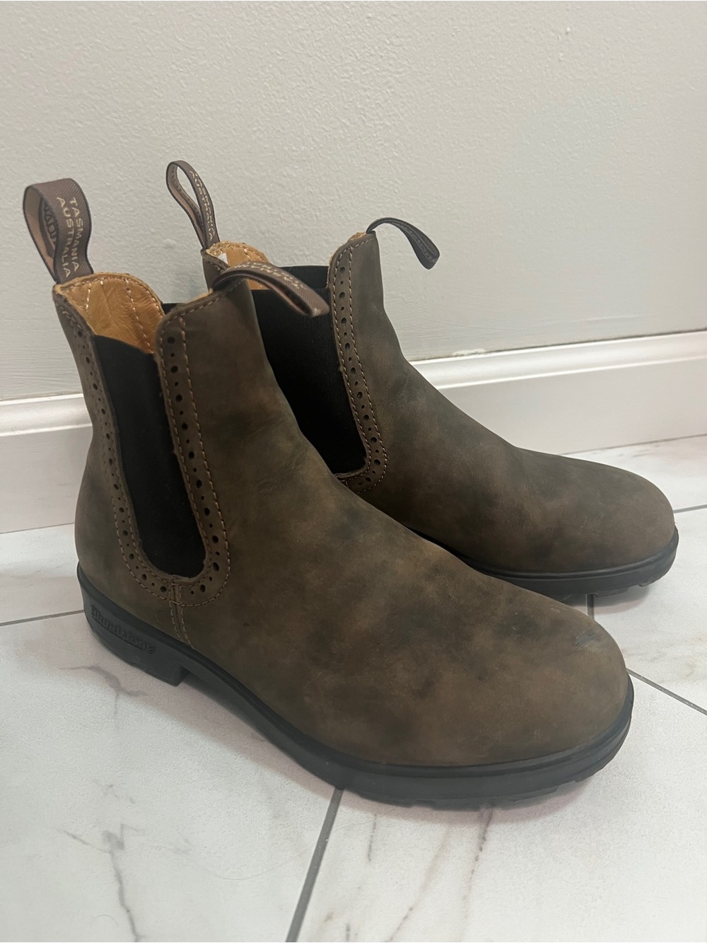 Blundstone High-Top 1351 Rustic
Brown Chelsea Boot Size 8.5 Women's